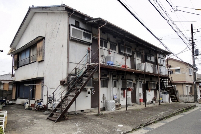 古いアパートの孤独死問題も、中野の賃貸需要なら解決