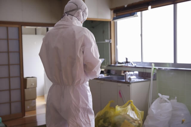 特殊清掃や遺品整理が必要な場合の具体的な進め方